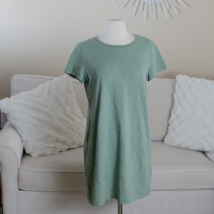 Universal Thread Green Basic T Shirt Dress in Green

A1